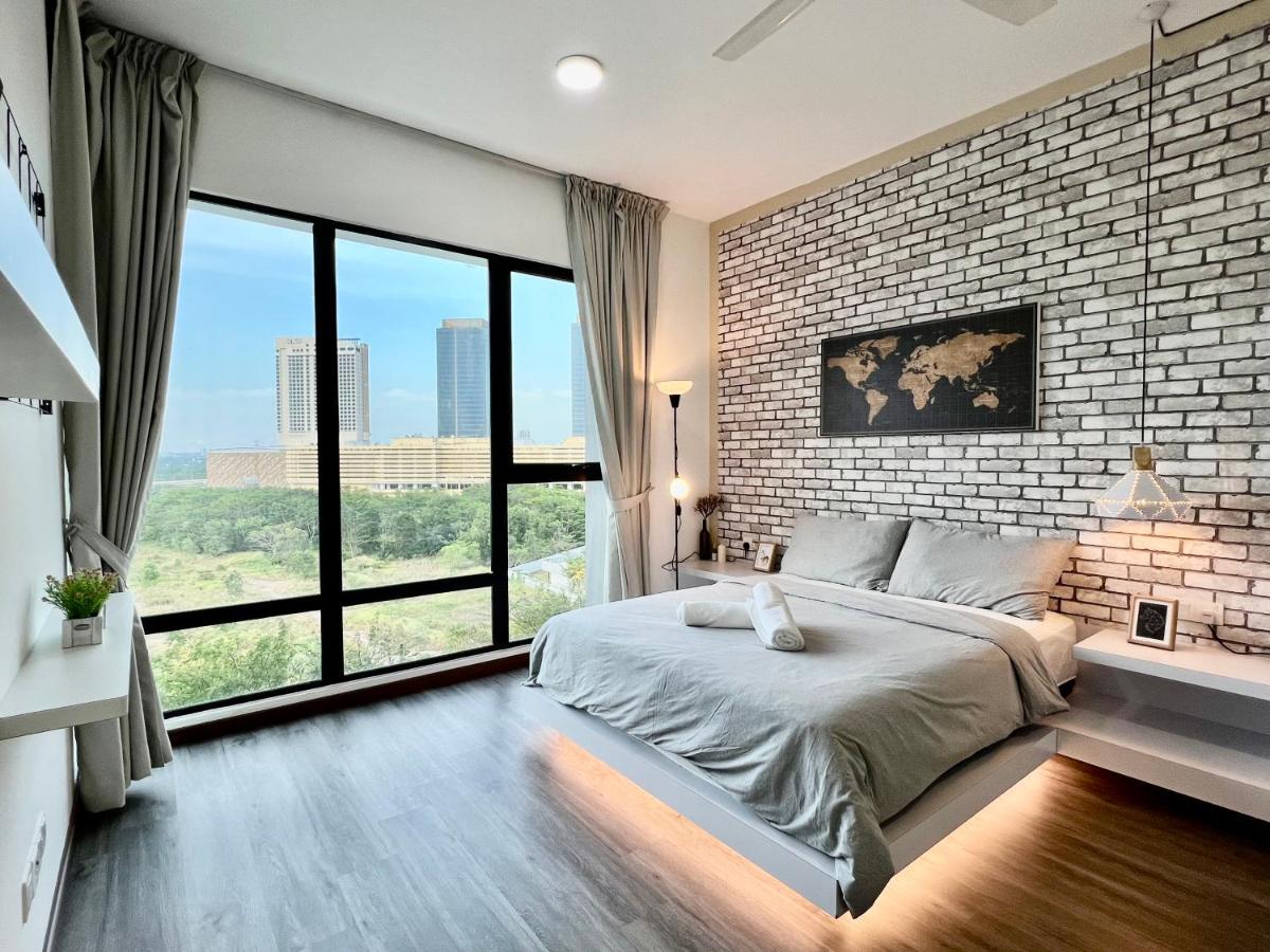 Royale Cottage Midvalley Netflix Pools 4 Pax Τζόχορ Μπάχρου Εξωτερικό φωτογραφία
