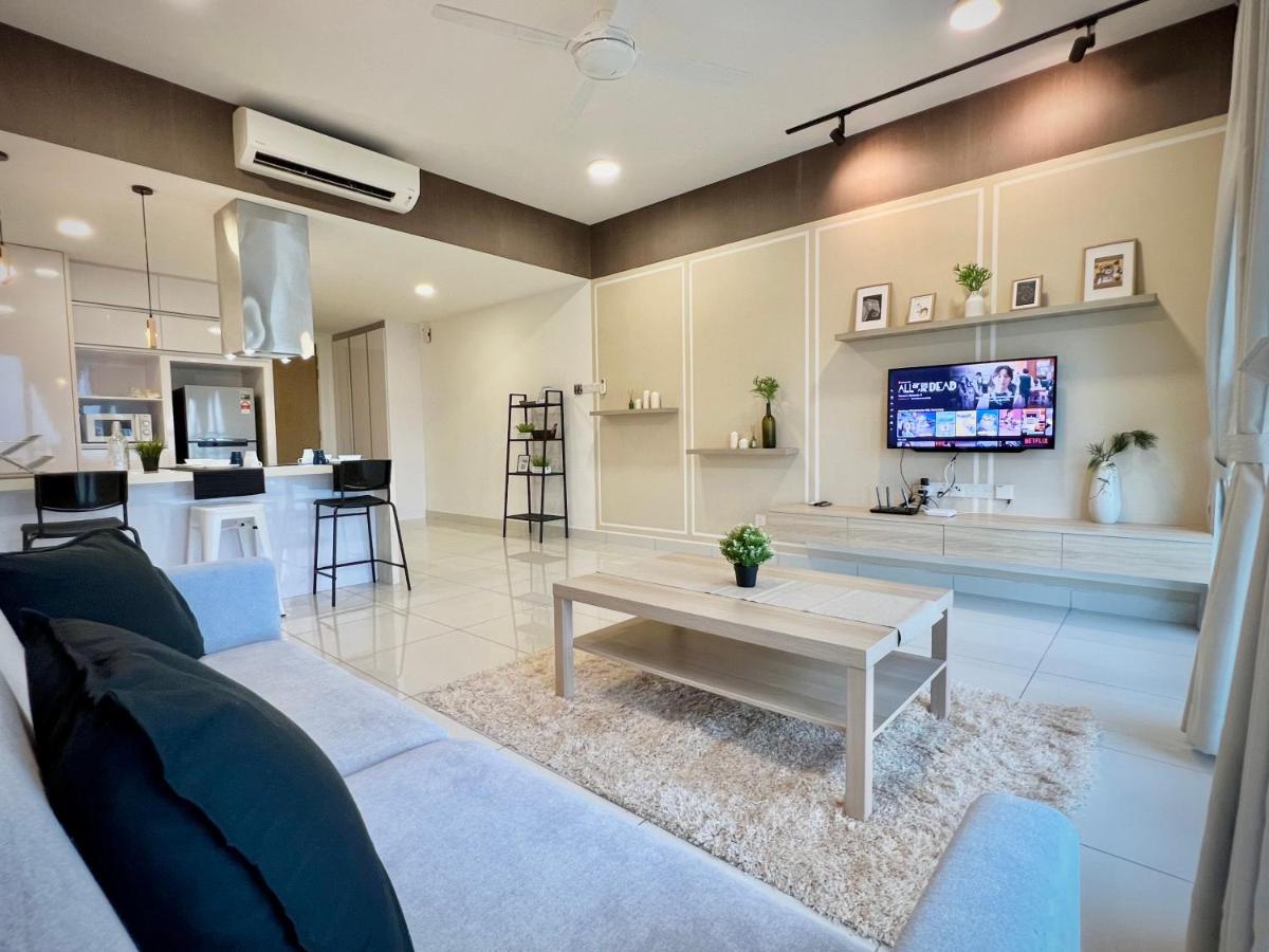 Royale Cottage Midvalley Netflix Pools 4 Pax Τζόχορ Μπάχρου Εξωτερικό φωτογραφία