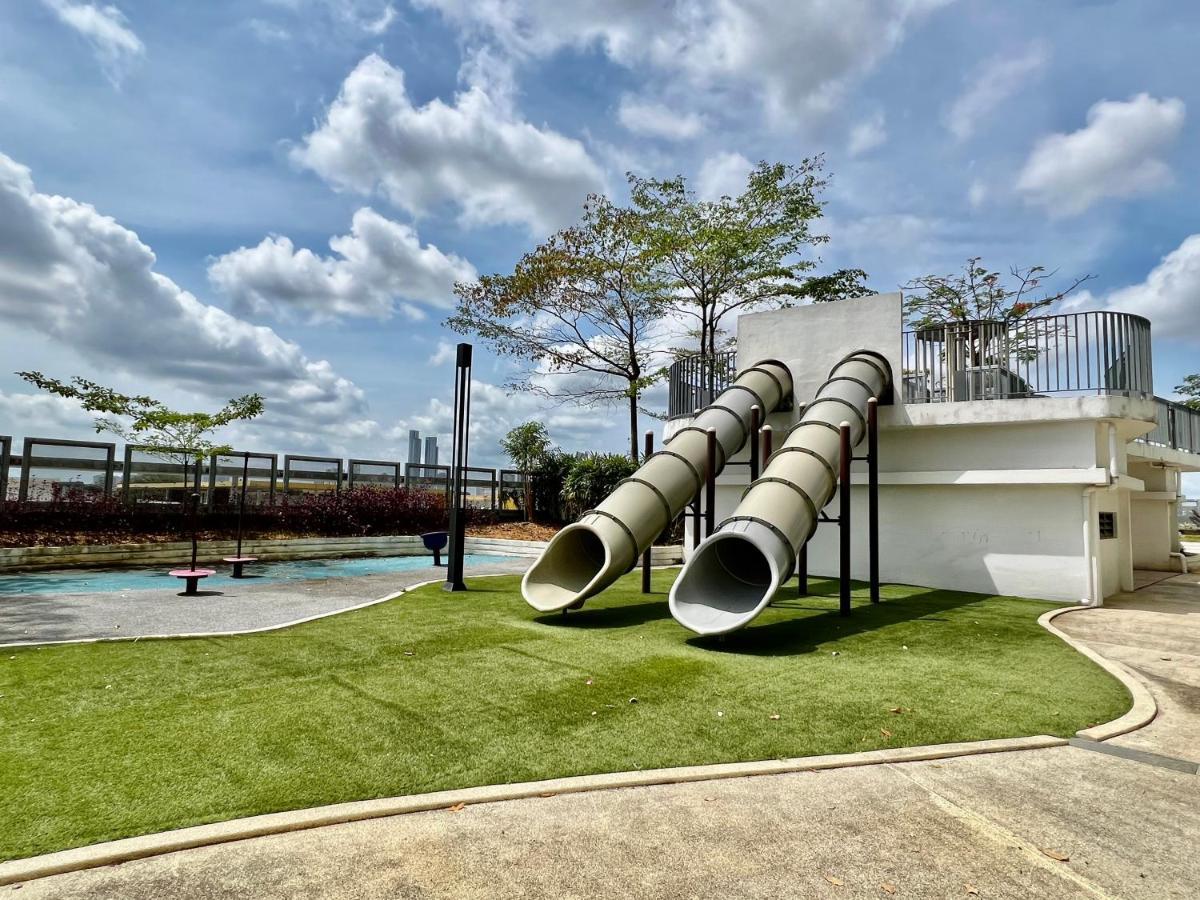 Royale Cottage Midvalley Netflix Pools 4 Pax Τζόχορ Μπάχρου Εξωτερικό φωτογραφία